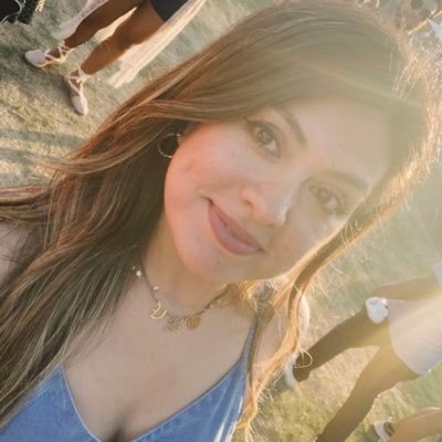 vale_bo's profile picture. Front End Developer, hufflepuff house, Tigre. Twitter es como mi diario y buzón de quejas.