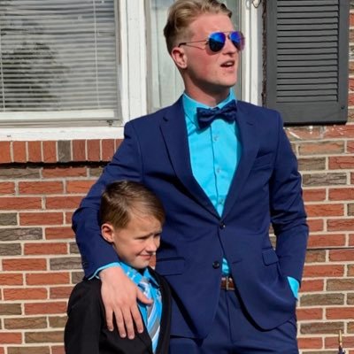 Host of @line5hockey Flyers Podcast. Boy Dad 😎Djblabs