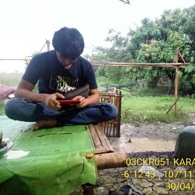 biasa ja..yg penting happy bae..