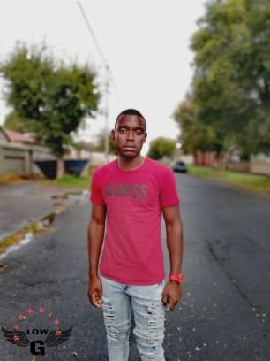 JuniorEric18's profile picture. 