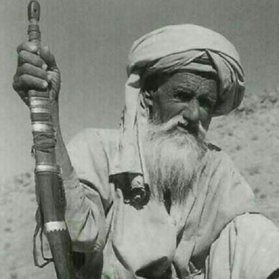 ‏‏‏‏متخصص في الرسوم الأثريه و القيافه و الأنساب