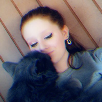 AlexisFarver's profile picture. 