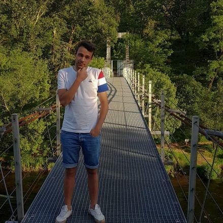 Soy el mismo hijo de puta de siempre, las mismas pintas, la misma gente.