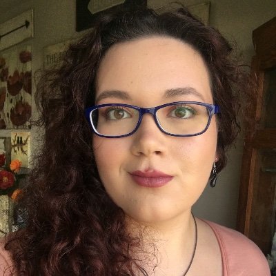 In a world where you can be anything, be kind. Makeup Artist and Beauty Writer living in Kansas City. I like to laugh and play with makeup.