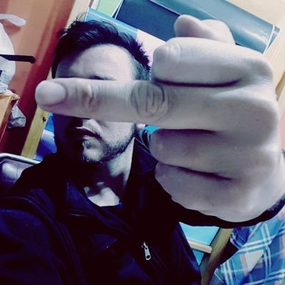 ALGUNAS VECES ME GUSTARIA ESTAR EN UNA REALIDAD DISTINTA ,DONDE NO HAYA FALSEDAD,MENTIRAS E HIPOCRECIA. (https://t.co/mvol22Eqja)