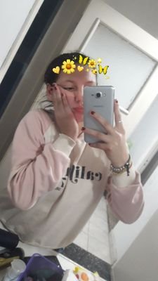 camzite's profile picture. soy mi peor crítica.