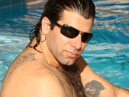 tonnneves's profile picture. em busca de novos conhecimentos a cada dia....
as grandes atitudes só estão ao alcance dos grandes Homens...