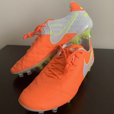 海外限定サッカースパイク屋さん Nikeeeeeeee Twitter
