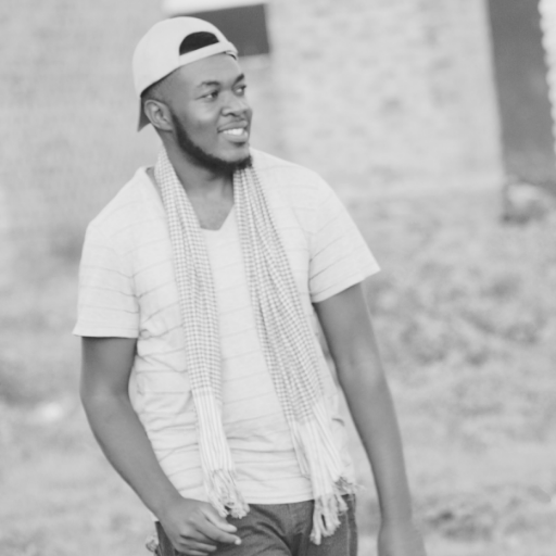 Social Media Manager | Graphics designer  | Web developer | Entrepreneur
