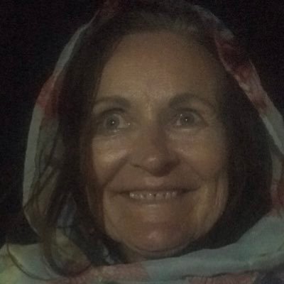 -Vi er fettet. Dere og jeg er fettet i stekepannen. Vi har ikke en sneballs sjanse i helvete. J. Joyce