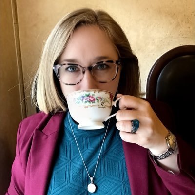 torifullard's profile picture. #Communications, #Marketing, + #Branding for @TNTP. Interested in all things #education and #NYC. Always reading. She/Her. Tweets are my own.