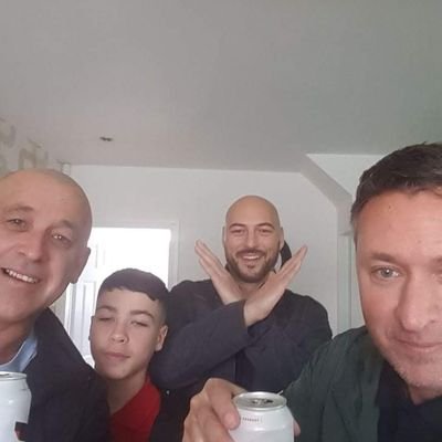 Sheffield United āļø
married, with 2 kids, Nelly and Liam