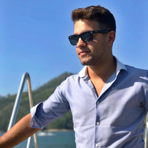 Brasileiro 21 anos, vive em Espanha estudando e empreendendo.
Doble Grado en Administración y Economía 🖊️