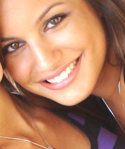Jornalista. Radialista. Locutora. Instagram: @natimauro