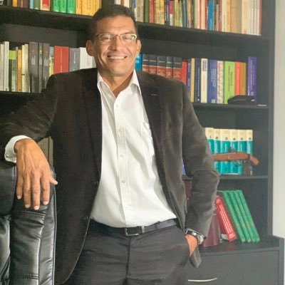 Presidente de la cámara de comercio e industria del estado Bolívar 2023-2025. Profesor Universitario de Derecho Tributario (UCAB)