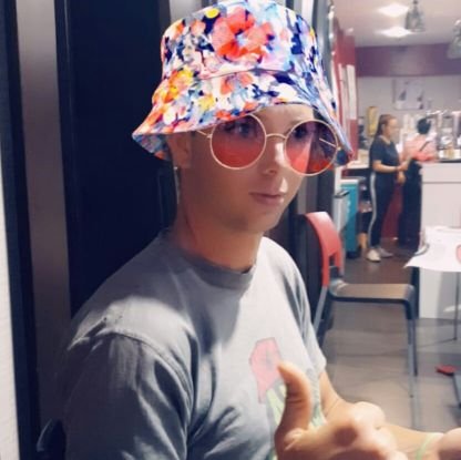 - Jugador profesional de paladins
- GM player main/Flex offtank
- Member of stremex y me gusta la pizza ;)