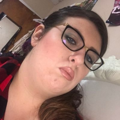 caitlovespalaye's profile picture. I’m a hockey nerd