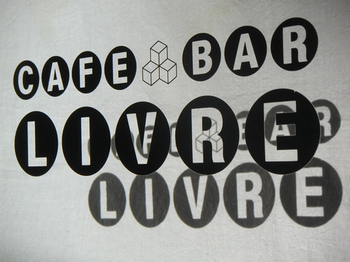 東京・世田谷の明大前でCafe Bar LIVRE（リブリ） @cafebarlivre という店をやっています。 FC TOKYO、サッカー観戦、DJイベント、ライブ、映画、芝居、LGBT Bar、etc... / イベント、貸切、ご予約、お問い合わせはDM、03-3324-3973、メール、各SNSよりお気軽に〜！