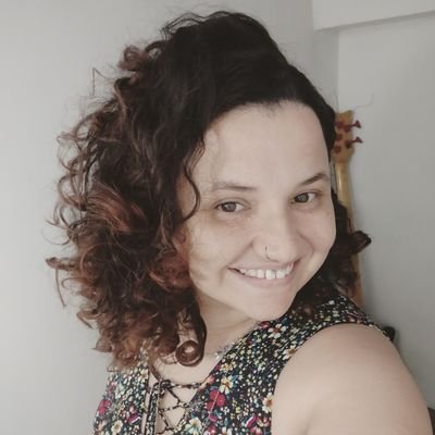 BrunagabrieleP's profile picture. Mil em uma só cabeça rodando sem parar!


                         📚 Socióloga
💻 Front-end
🎶 Musicista amadora
        💁🏻‍♀️ Mãe