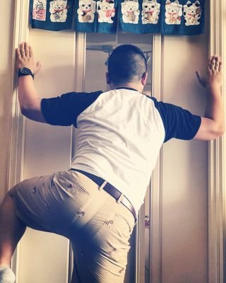 fei93110574's profile picture. 收固定狗奴，圈养，粗口侮辱，脚狗踩踏，家奴，厕所，调教。+VX：SSSS_beijing