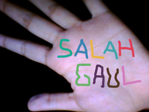 Kesalahan dalam bergaul. Ini fiksi belaka, namun beberapa kisah nyata~
thesalahgaul@gmail.com ~