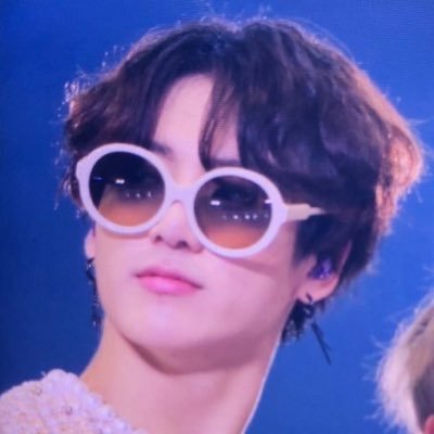 jkssmileee's profile picture. dm's always open if you need someone to talk to❤