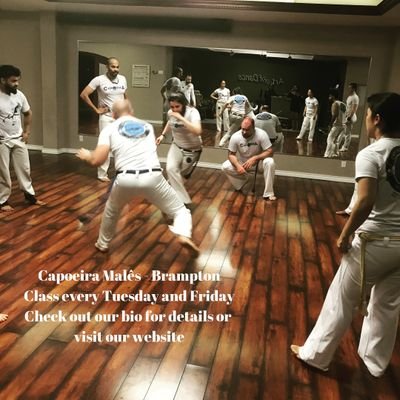 Ele me chama Pé Pesado.  Aluno de Mestre Lua Branca.  Aluno de Grupo Capoeira Malês.