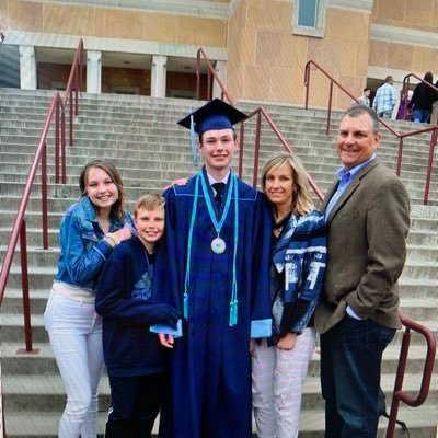 Strategic Business Consultant & Leader, Passionate Solutions Guru, Technology Freak, Funny & Lighthearted. So I say! Proud Father of 3, ✝️🇺🇸 #GOJAGS