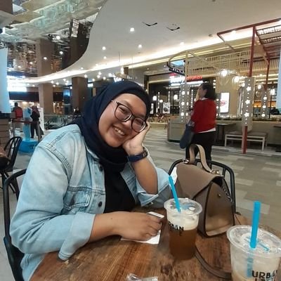 IslamiatiHidyaP's profile picture. line/snapchat/ig : tiwikhidya