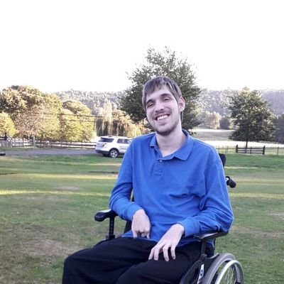 soy un joven con discapacidad que detesta la discriminacion con toda su alma con fuerza defendiendo la inclusión @evopoli ex paciente @teleton #rechazodesalida