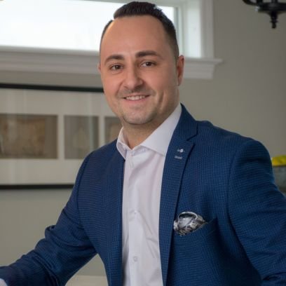 Realtor with 17 years experience! Big Hockey and Soccer fan.