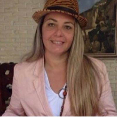TaniaPinheiro's profile picture. “Se eu te pedir pra enumerar as coisas q vc mais ama, quanto tempo você leva pra citar você??” #Reflita