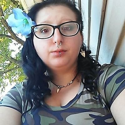 bubbles_302's profile picture. I'm a country girl I love working on cars I love all Animals 
and I'm a fan of all kinds of things