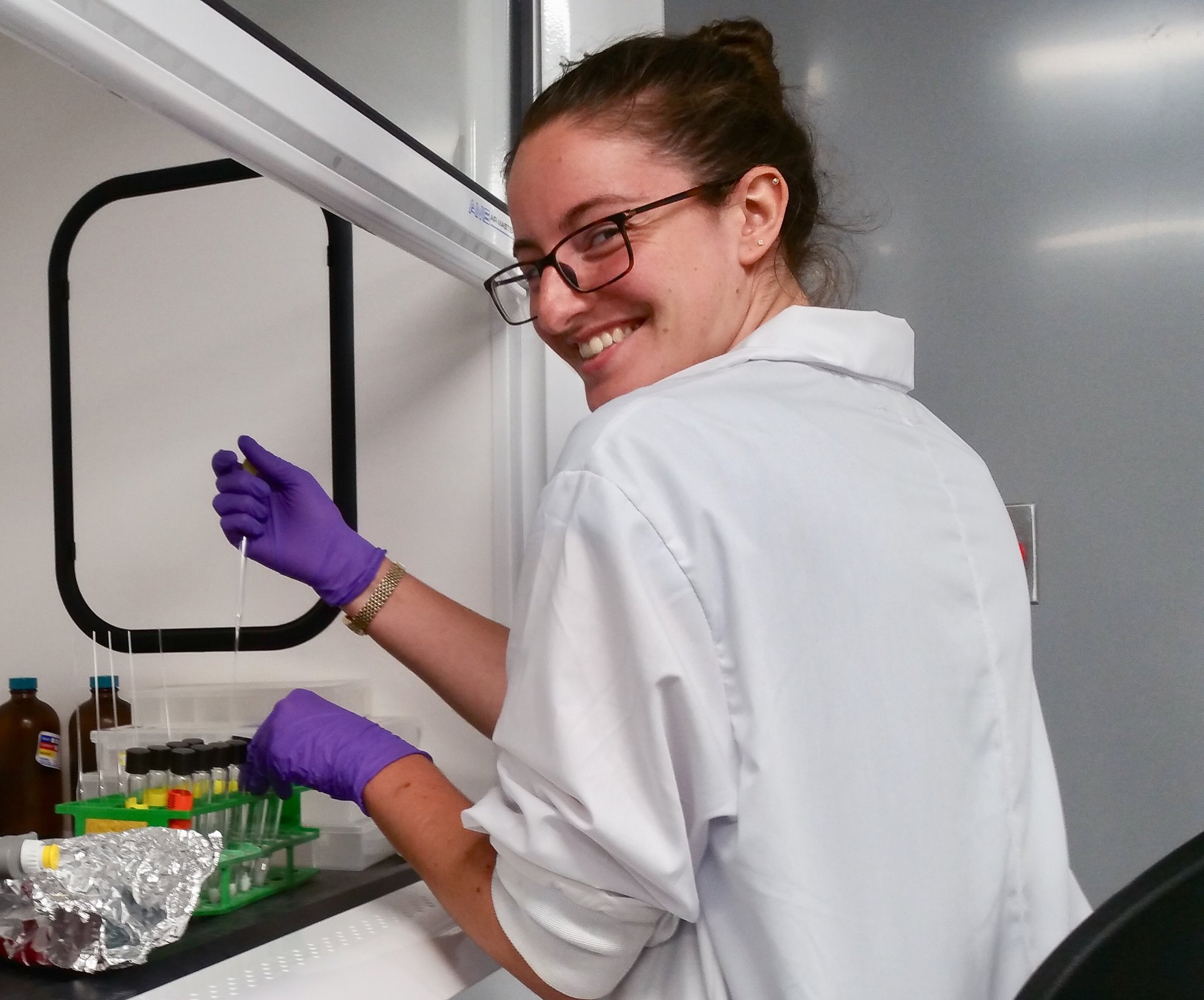 Marine Scientist and Micropaleontologist | reading the oceans one coccolithophore at a time | she/her 🌊🌈👩‍🔬🔬