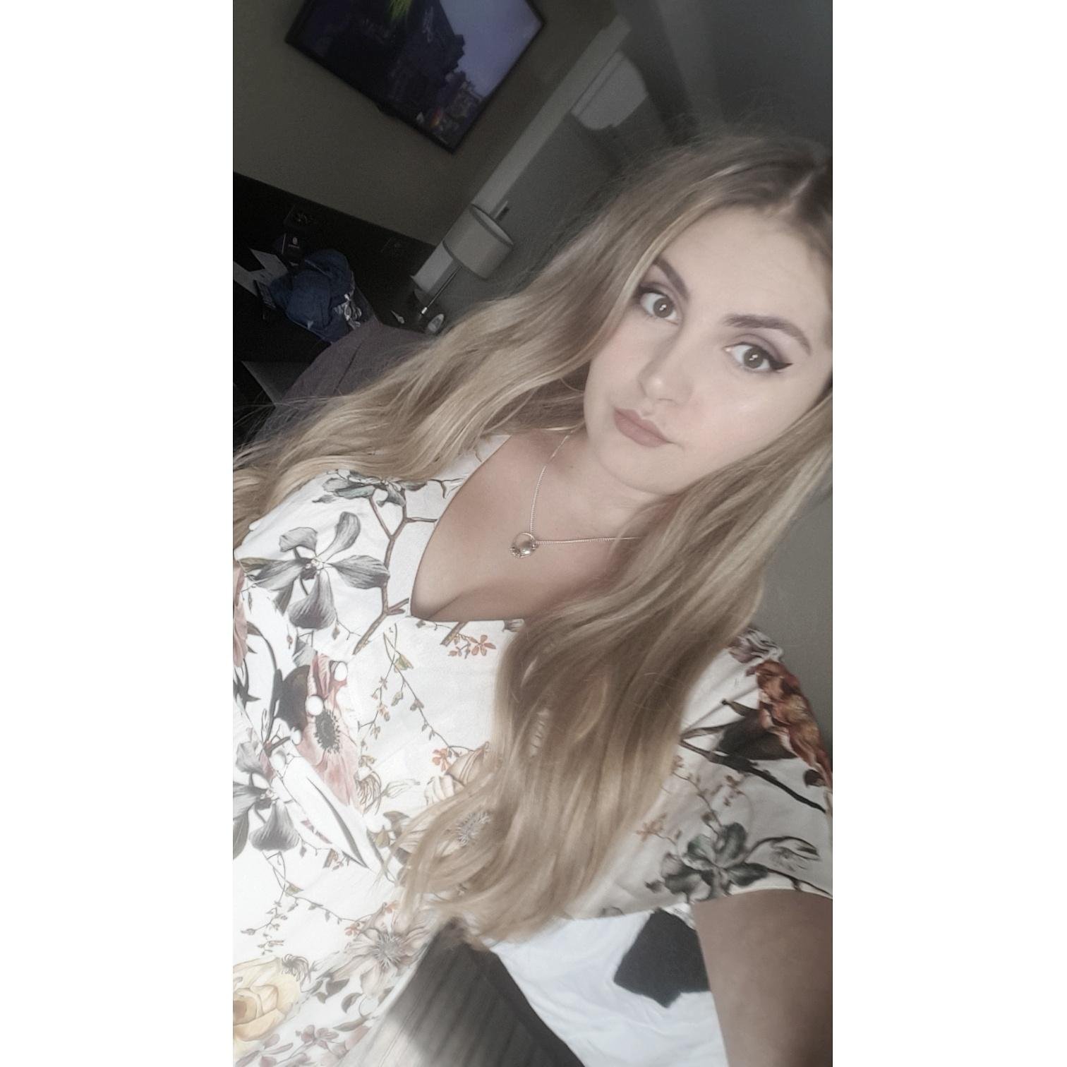 gemtudor's profile picture. 