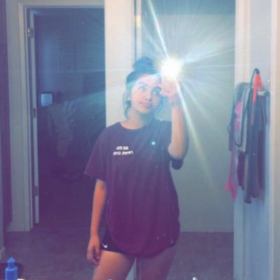 bellaramirrz's profile picture. 