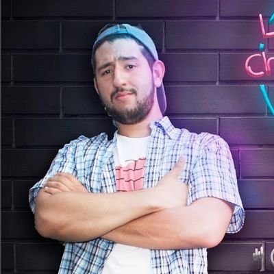 Comunicación y periodismo combinados con comedia, de vez en cuando tiro buen rollo! Conductor de “La Chuchunga Vespertina”. #FraseDeLaNocheParaAntesDeDormir