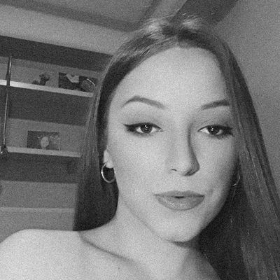 elena_moll's profile picture. La vida es muy corta para darle importancia a gente que te odia.                                               Promise ✨