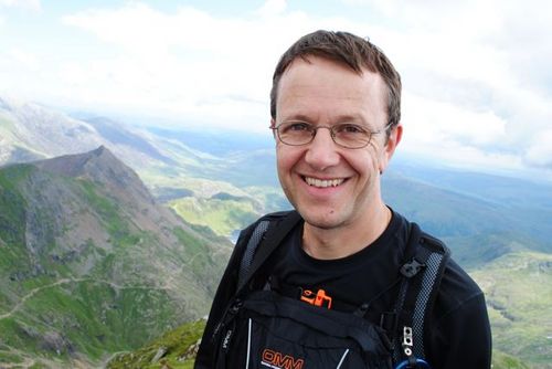 iOS developer, drupal enthusiast, ultrarunner, ableton live, community radio, inventor, more...