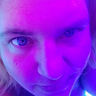 FreddiMiller4's profile picture. 😜EST 19XX😈
happy lil 🅱️🅱️
🌻flower child🌻 
Keep the vibe alive for ever ✌️
💚