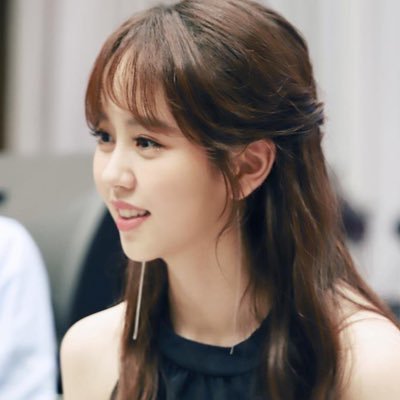SHWxLillia's profile picture. Lillia Rose Wilhelmina | Pure-Blood | Ollivander’s Assistant | Hogwarts Alumni | Slytherin 💚