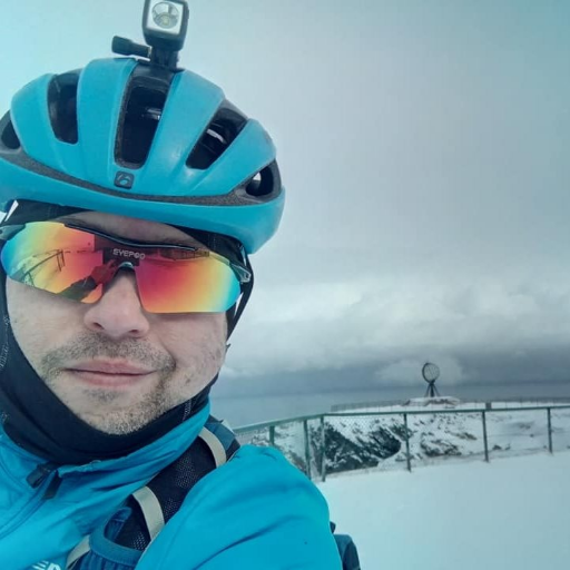 Cyclist; road, tour, cyclocross and mountain. #OpenAPS tinkerer. Gamer. Cumbrian and proud of it! Oh and also had Type 1 #diabetes since the age of 4.