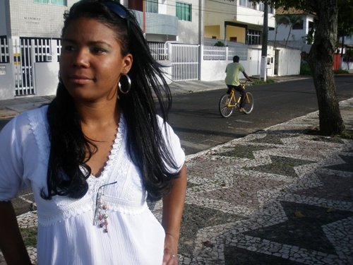 A adversidade desperta capacidades que, em circunstâncias favoráveis, teriam ficado adormecidas...