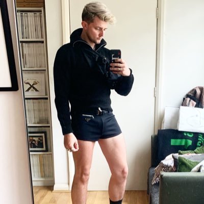 josayhef's profile picture. There’s always someone younger and hungrier coming down the stairs after you. https://t.co/GQNKQusVVu