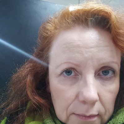 Journalisti ja kriitikko, seurannassa ja työn alla erityisesti kuvataide, kirjallisuus ja karjalaisuus.