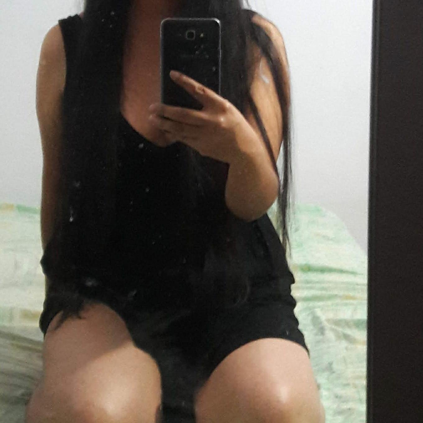 Pareja #swinger Karen (Bi) y Juan.
30 años de la CDMX.
Karen es sumisa y Juan es su amo. Buscamos: #Inters #triomhm #triohmh #gangbang #Doblepenetracion
