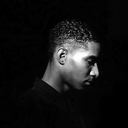 Singer/Songwriter/DJ/Digital Visual Artist, into Music Production, beat & sound design & music making in studio and on iPhone and iPad, instagram: aeleazer1