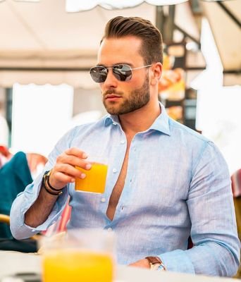 Entrepreneur
financial analyst
Cryptocurrency trade expert. Fashion freak
Instagram @_littronald
