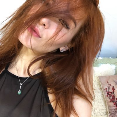 ZLATAFOXF4F's profile picture. model on #stripchat #flirt4free #streamate🖤