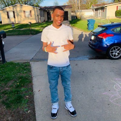 C/O‘21🙇🏾‍♂️STUDENT📚/ATHLETE🏀 ||Sc:Kiyonwebb || ||Shay🥰|| Heart Over Height👹